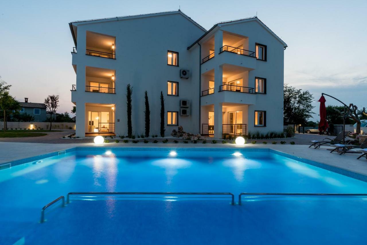 Villa Anja 1St Floor Peroj Eksteriør bilde