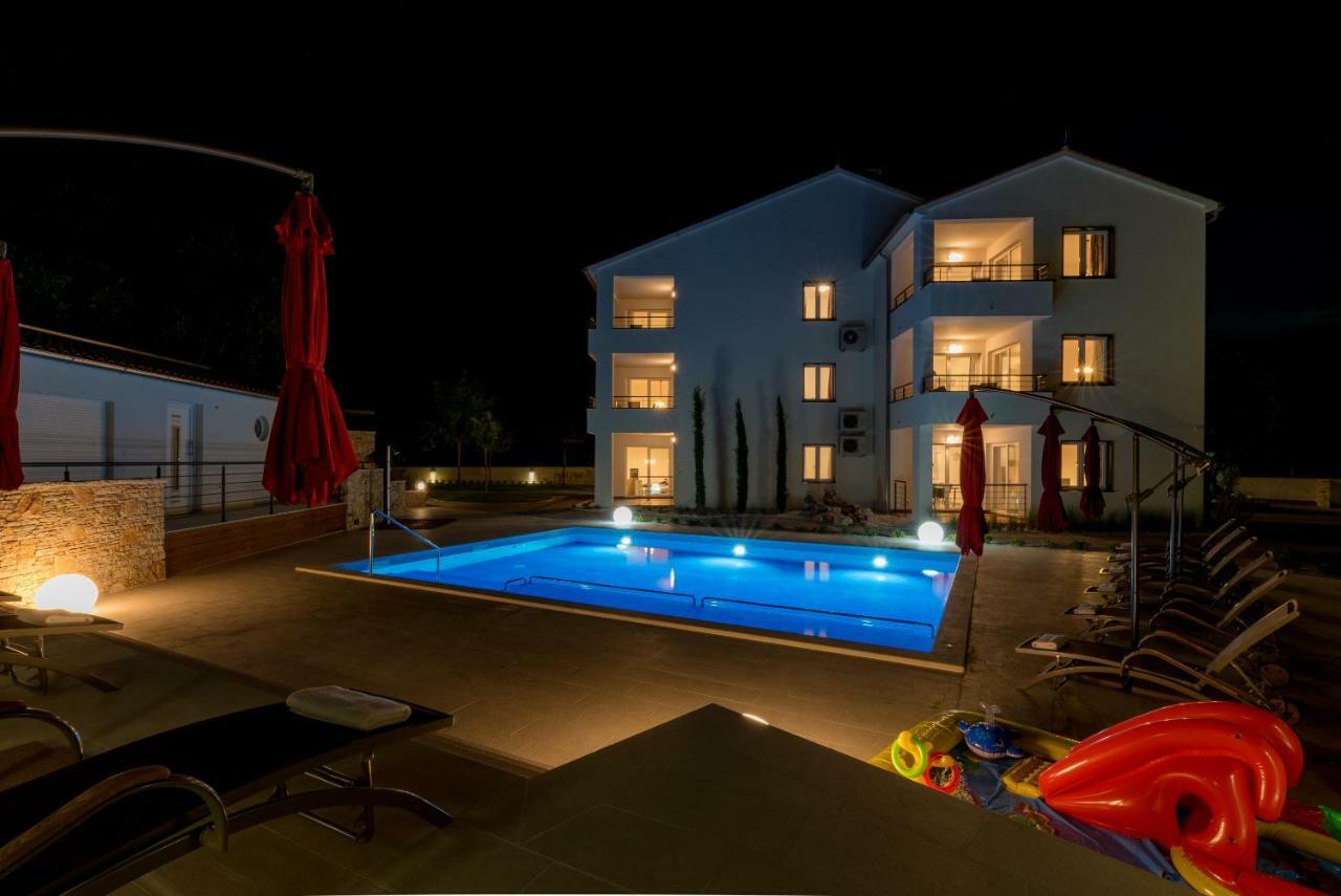Villa Anja 1St Floor Peroj Eksteriør bilde