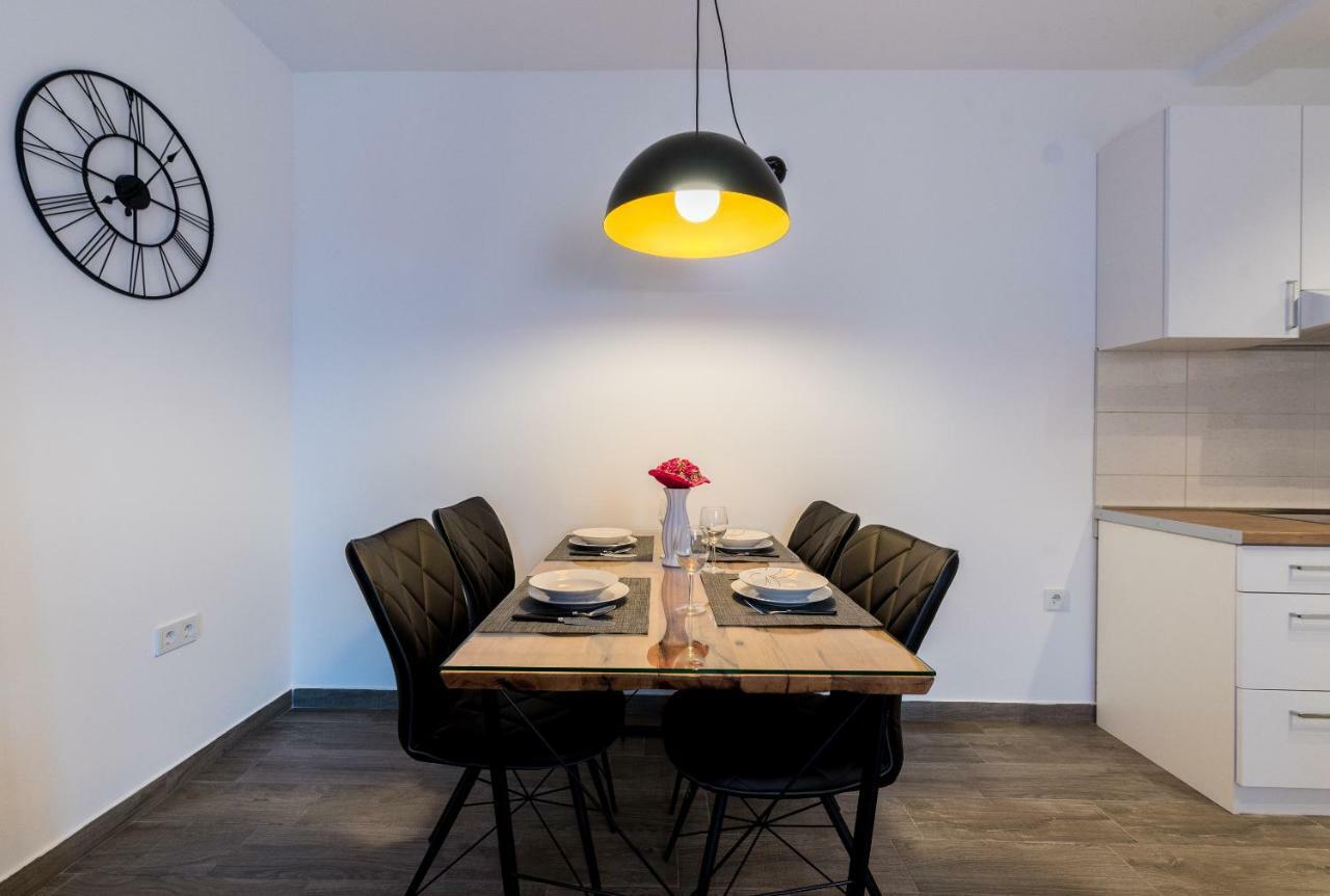 Villa Anja 1St Floor Peroj Eksteriør bilde