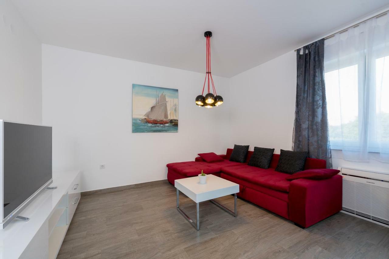 Villa Anja 1St Floor Peroj Eksteriør bilde