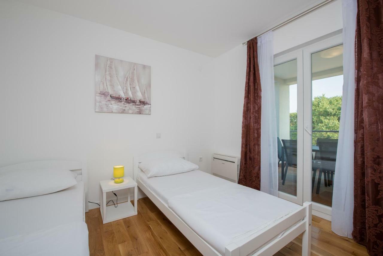 Villa Anja 1St Floor Peroj Eksteriør bilde