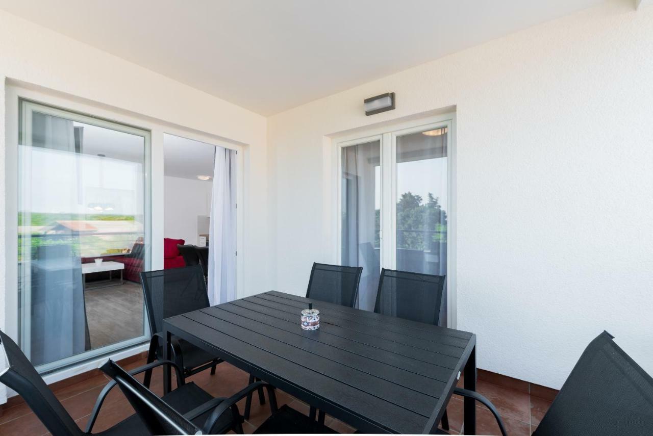 Villa Anja 1St Floor Peroj Eksteriør bilde
